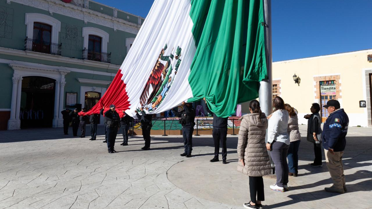 Huamantla Realiza Homenaje Cívico con la Participación de la Secundaría "Justo Sierra" y la Comisión de Fiestas Patrias