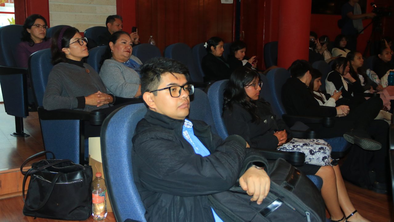 Estudiantes de Sociología UATx promueven acciones de diagnóstico y bienestar canino en la capital