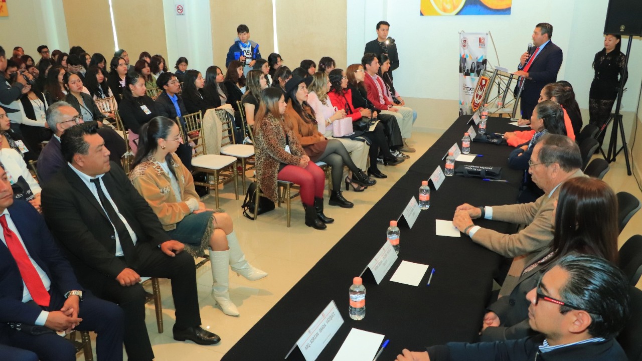 Innovación, creatividad y tecnología convergen en el  𝟓º 𝐂𝐨𝐧𝐠𝐫𝐞𝐬𝐨 𝐈𝐧𝐭𝐞𝐫𝐧𝐚𝐜𝐢𝐨𝐧𝐚𝐥 “𝐓𝐞𝐱𝐭𝐢𝐥 𝐋𝐚𝐛 𝟐𝟎𝟐𝟓” UATx