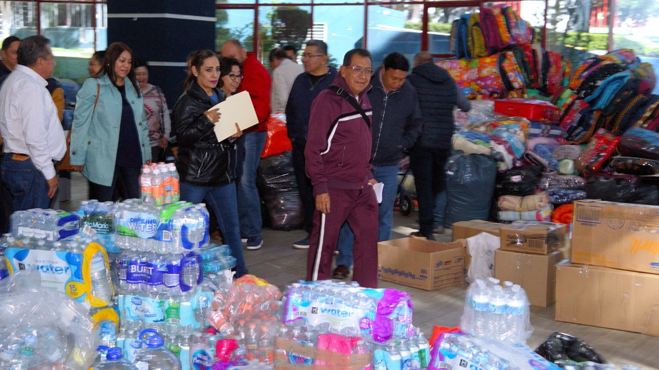 La comunidad UATx muestra su solidaridad con damnificados de Huauchinango tras el huracán Priscila