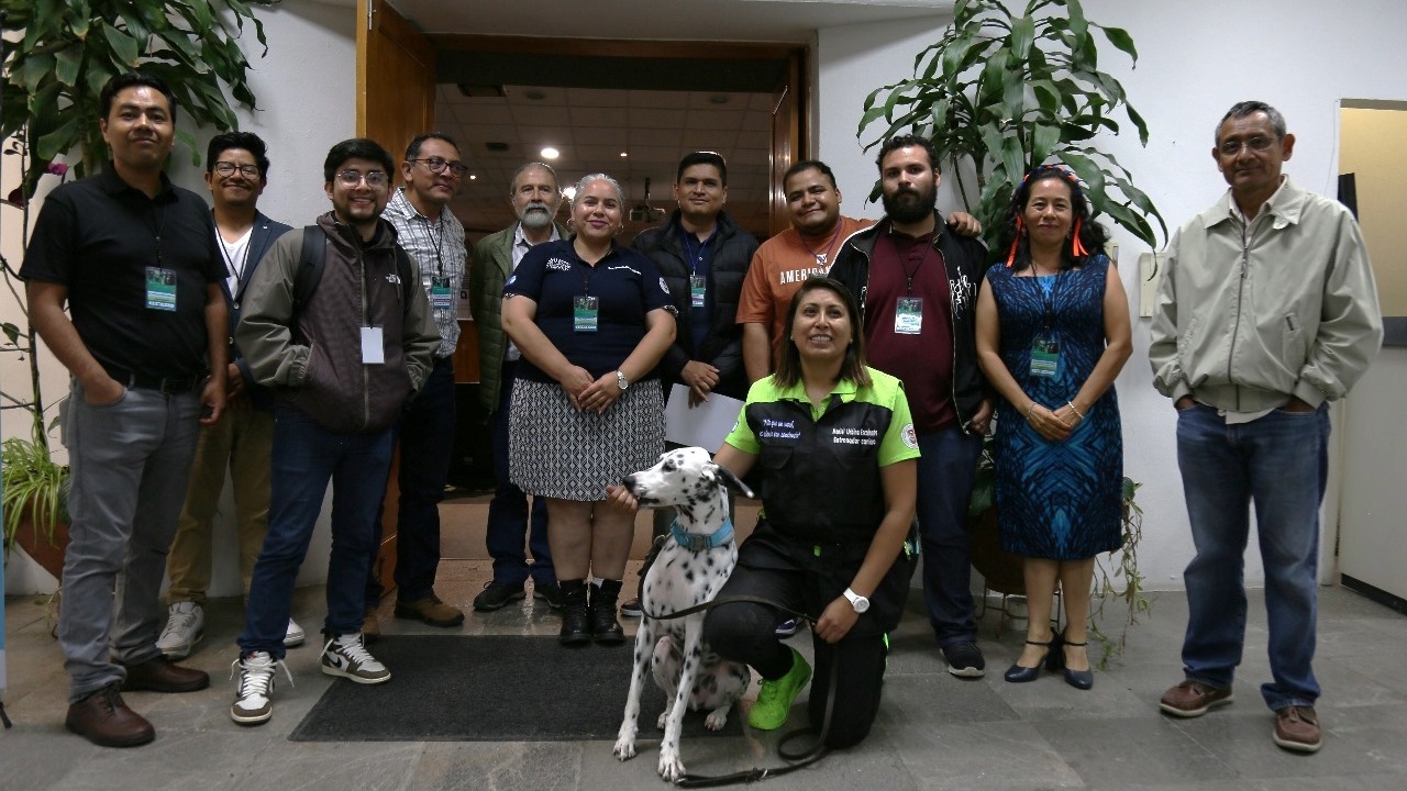 Con el proyecto “Análisis Inteligente del Comportamiento de los Perros de Búsqueda y Asistencia”, estudiantes del CTBC-UATx ganan concurso internacional de  Intel®