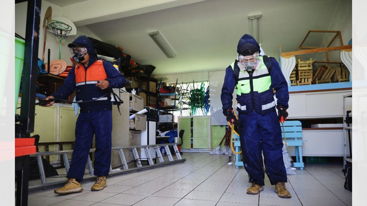 Protección Civil de Zacatelco inicia jornada de sanitización en instituciones educativas