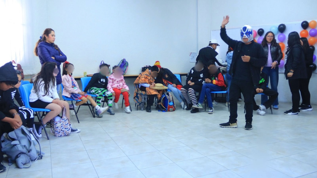 Estudiantes de Desarrollo Humano UATx fomentan la práctica de la inclusión y el aprendizaje entre niños