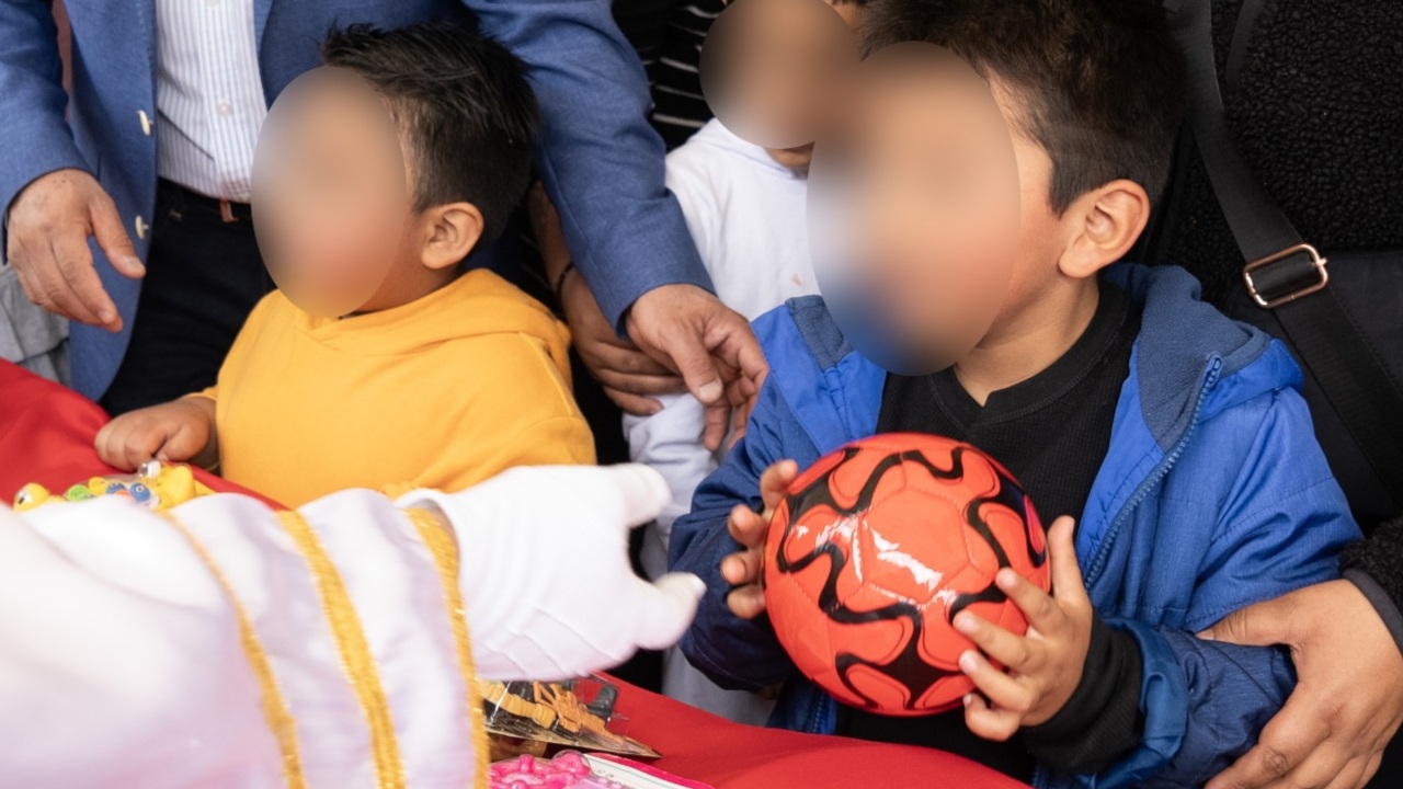 Gobierno de Alfonso Sánchez García invita a la ciudadanía a sumarse a “Operación Sonrisa” con donación de juguetes