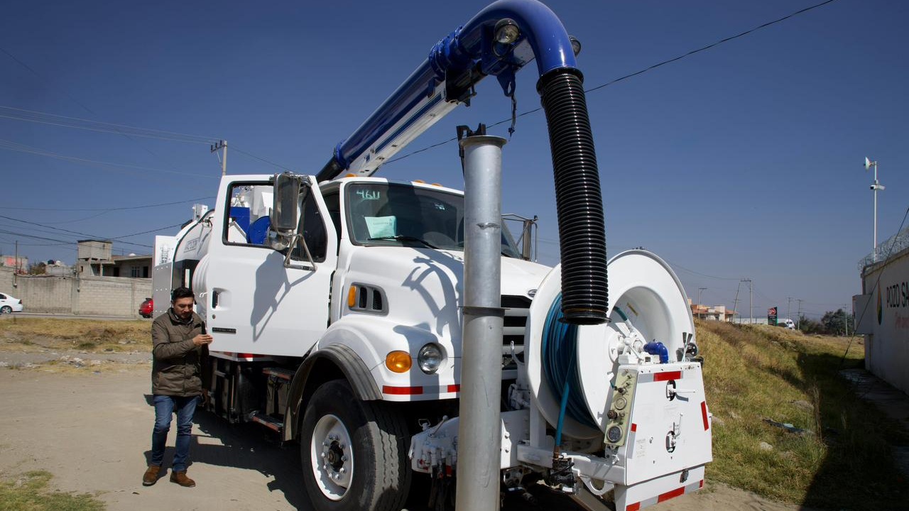 CAPAMH refuerza el mantenimiento de la red de agua con unidad vactor