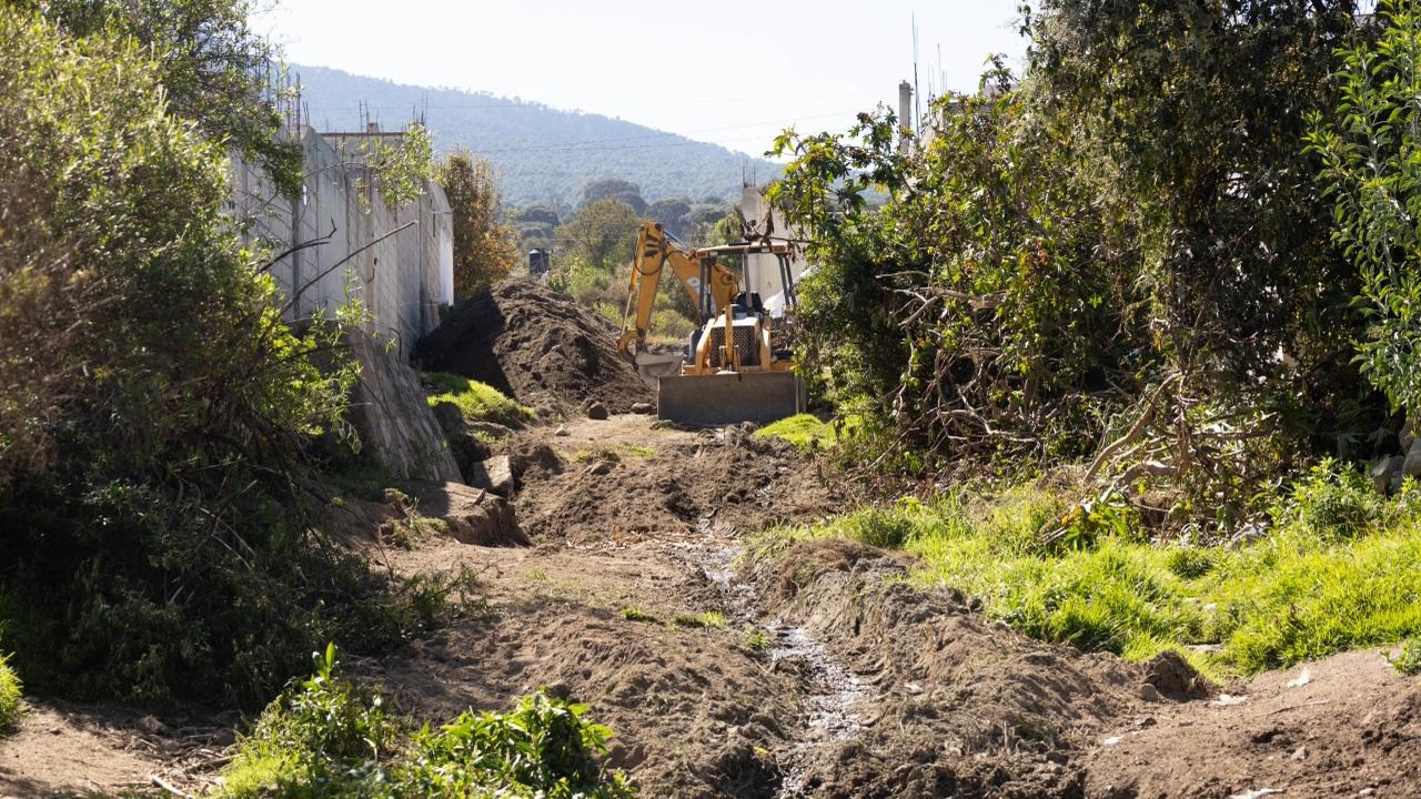 Continúa la construcción de la Red de Drenaje Sanitario en la comunidad de Los Pilares