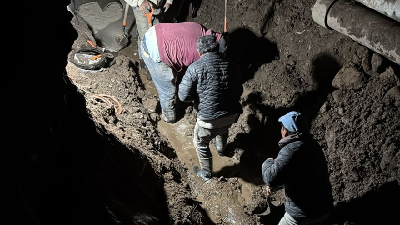 CAPAMH atiende fuga en pozo Benito Juárez y aclara variaciones temporales en el agua de Huamantla