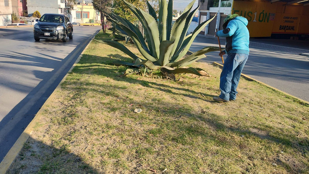 Refuerzan brigadas de Servicios Municipales labores de limpieza en distintos puntos de Huamantla