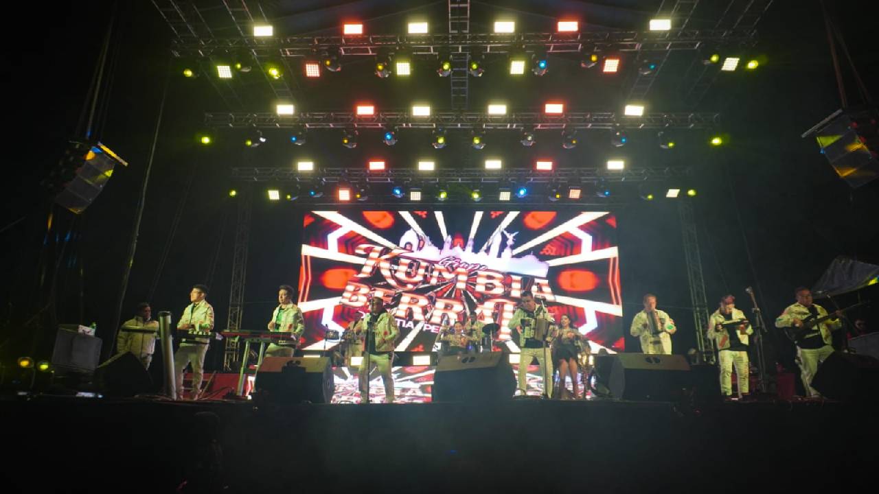 Kumbia Berraka pone a bailar a Zacatelco en la Feria 2026