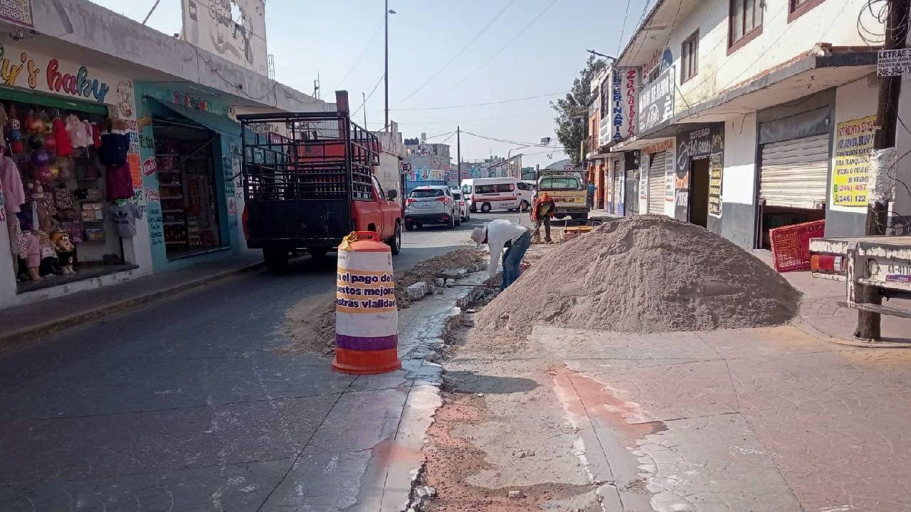 Gobierno municipal de Zacatelco realiza segunda etapa de la obra en la calle 5 de Mayo
