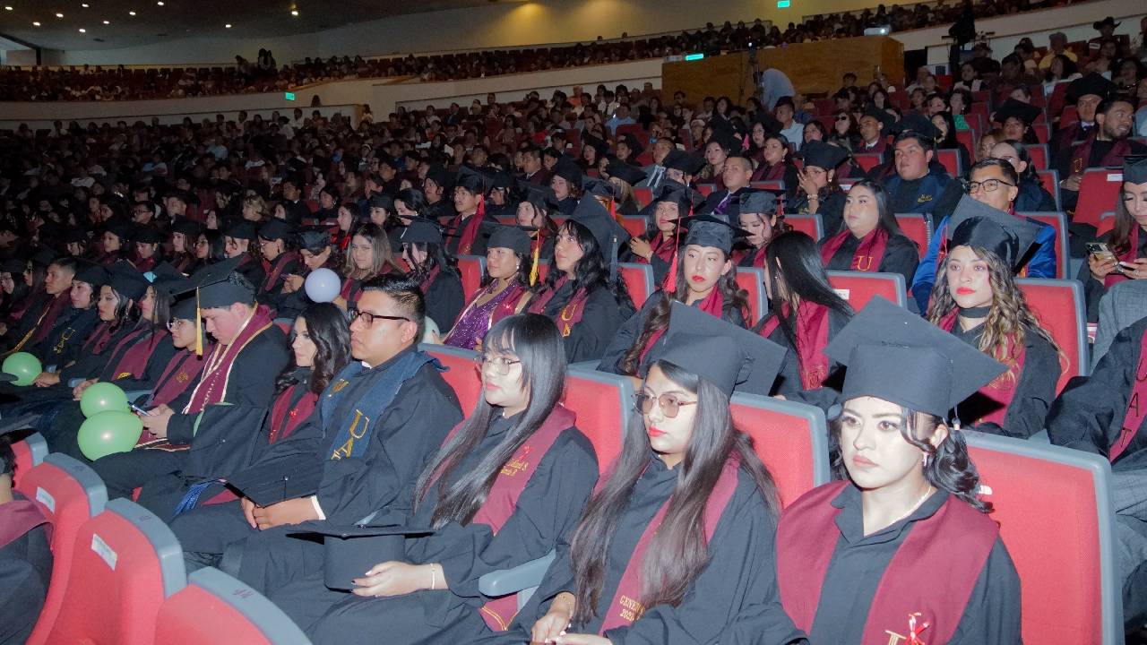 Gradúa la UATx 254 estudiantes de las licenciaturas en Trabajo Social, Sociología y Psicología,  y de las maestrías en Ciencias Sociales, Estudios de Género y Trabajo Social