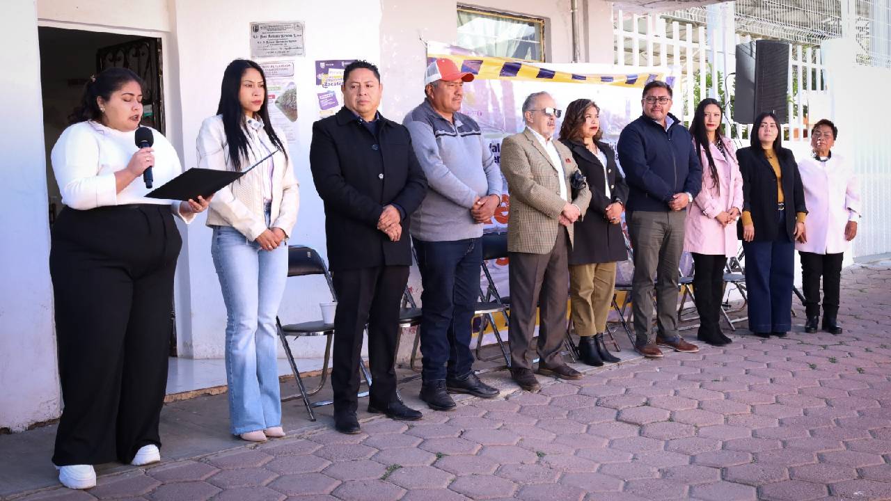 Inician trabajos de rehabilitación de la señalización vial en Zacatelco