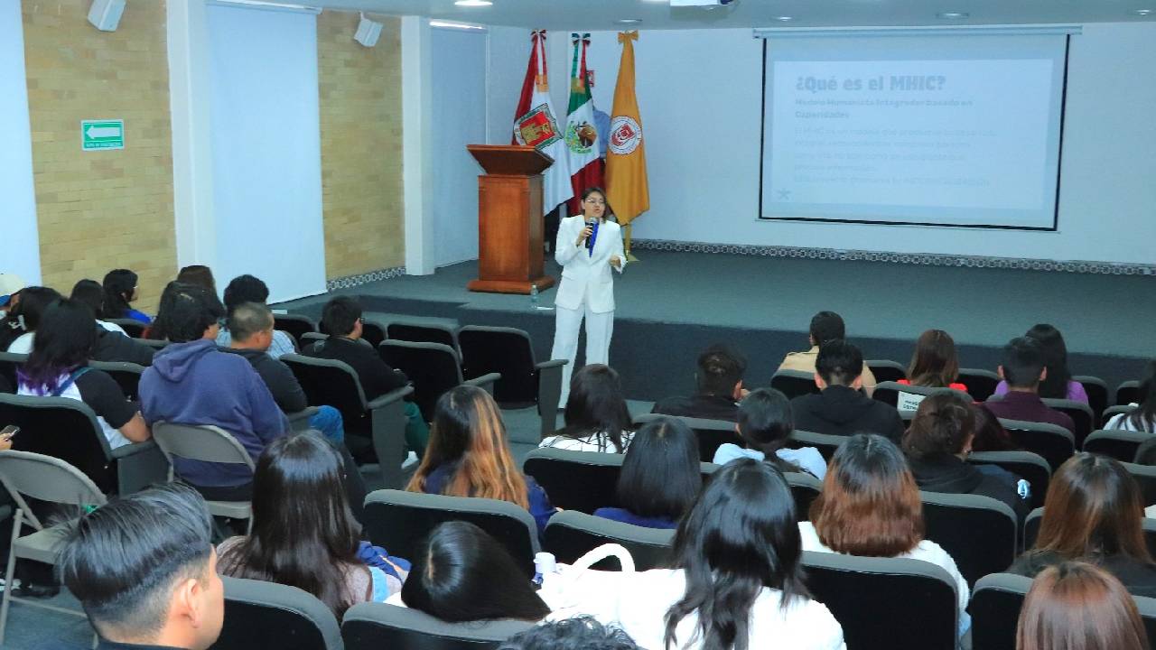 Rector de la UATx puso en marcha Ciclo de Autorrealización
