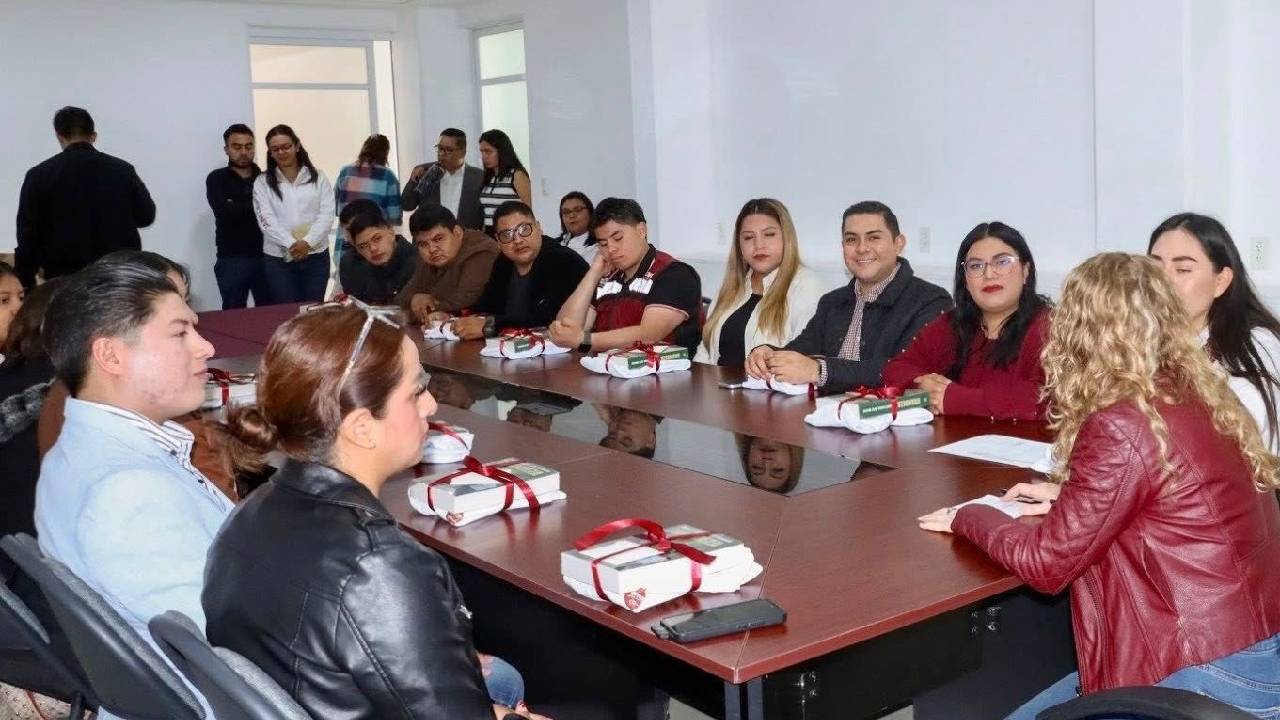 Marcela González fortalece la formación política juvenil en Tlaxcala