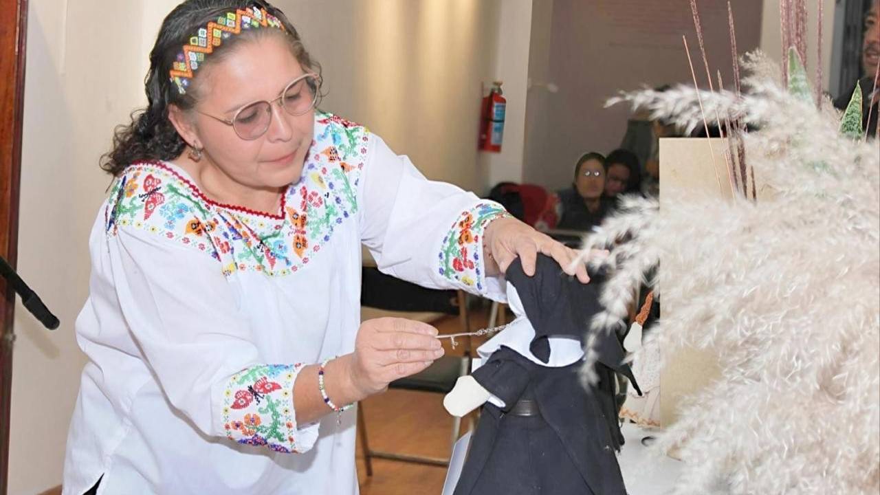 Invita el Ayuntamiento de Tlaxcala a Conocer Exposición de Muñecas Artesanales