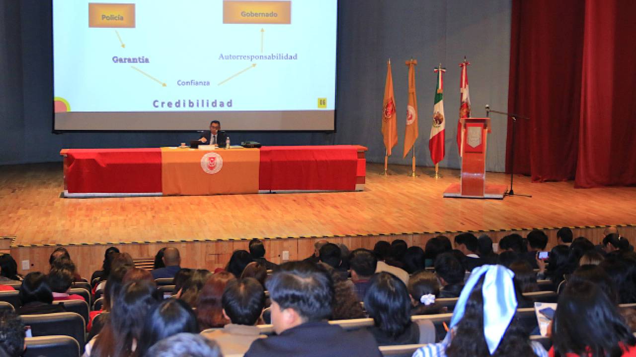 Abre la FDCPyC-UATx foro de reflexión integral  y especializada sobre la función policial