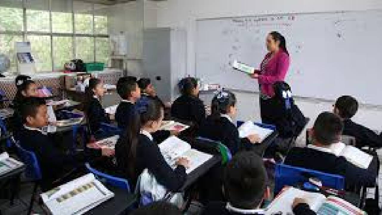 Más allá del examen: Hacia un nuevo modelo de Desarrollo Profesional Docente