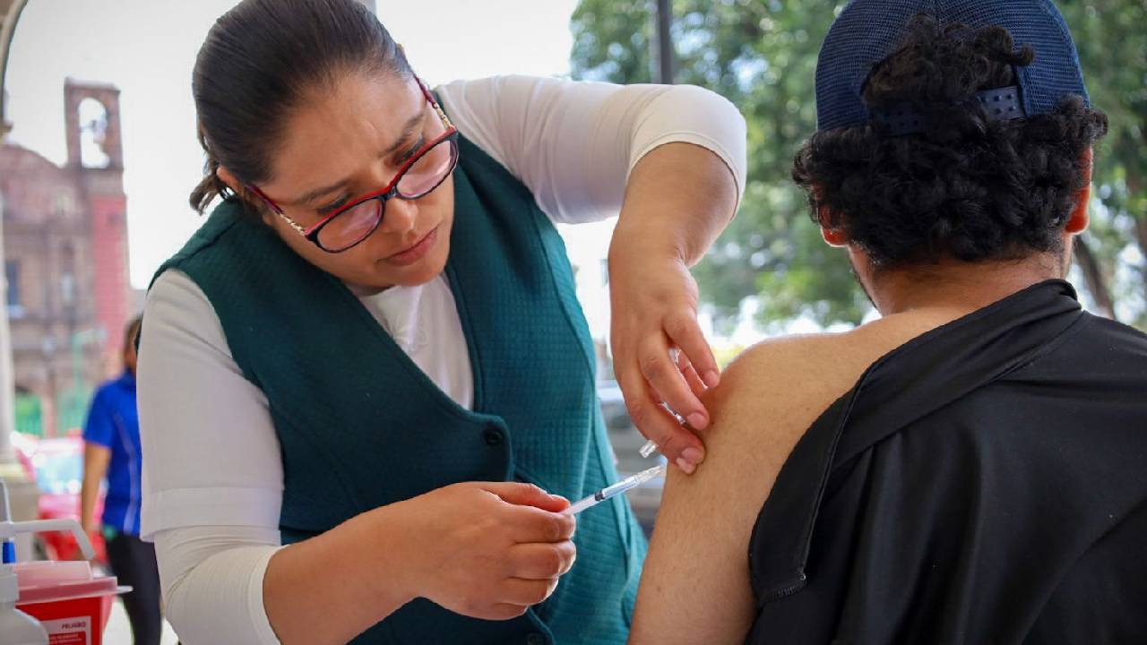 Inicia jornada de vacunación contra el sarampión en Zacatelco