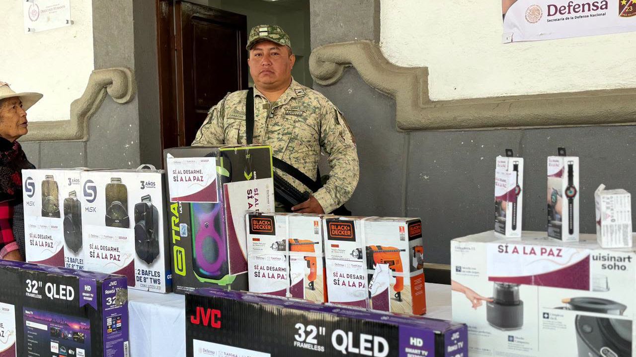 En Zacatelco, José Miguel Acatzi invita a sumarse a la campaña: “Si al desarme, sí a la paz”