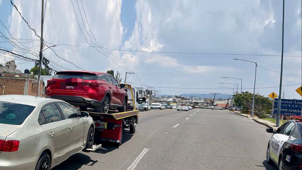 Policía municipal de Tlaxcala brinda apoyo a la FGJE para cumplimiento de orden de aprehensión en Acuitlapilco