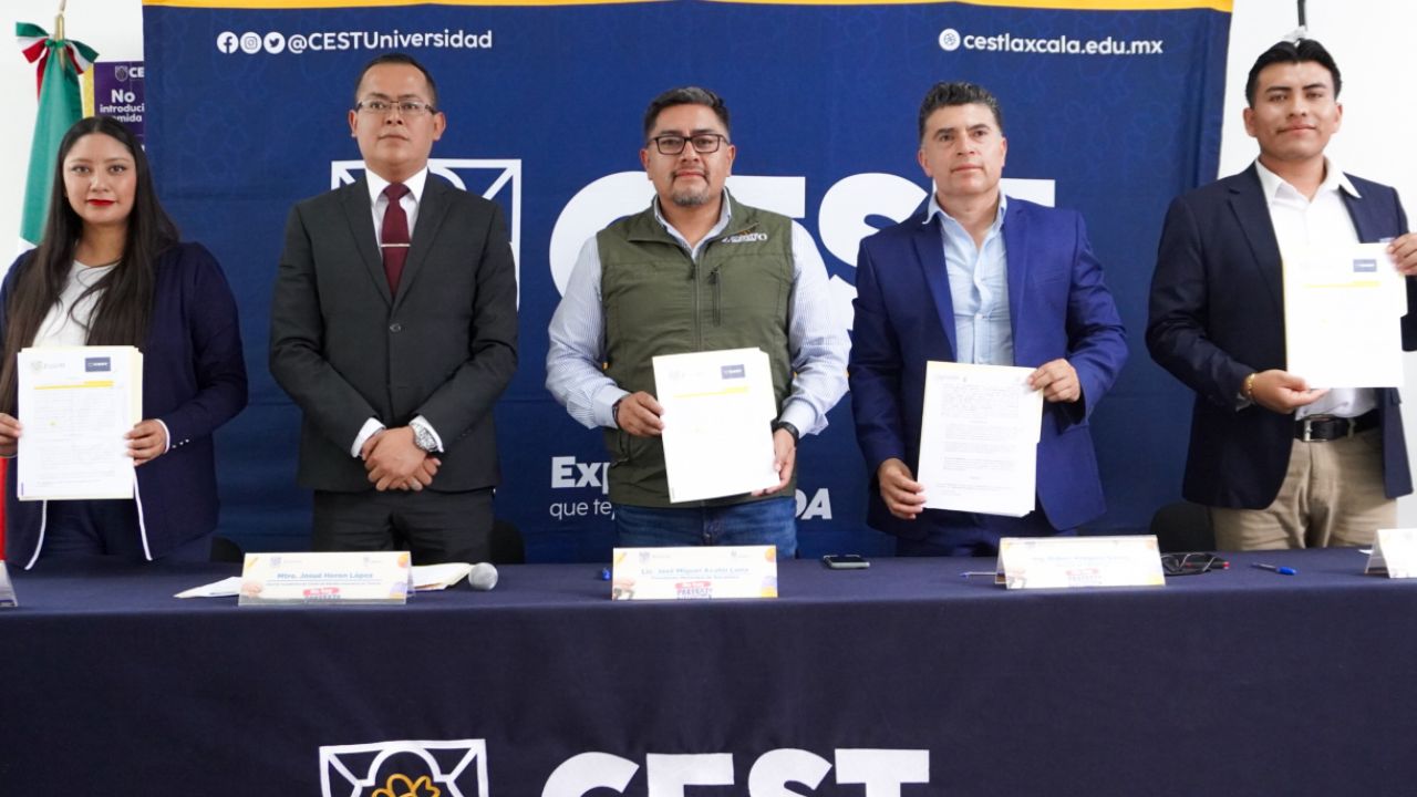 Zacatelco impulsa la educación con becas y descuentos para que más jóvenes continúen sus estudios