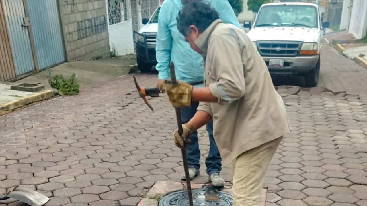 Brigadas de seguridad pública y protección civil del municipio de Tlaxcala atienden afectaciones por lluvia