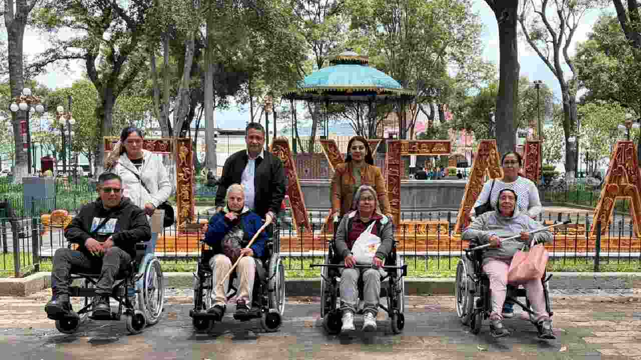 Entrega Zacatelco gestión de apoyos para discapacitados
