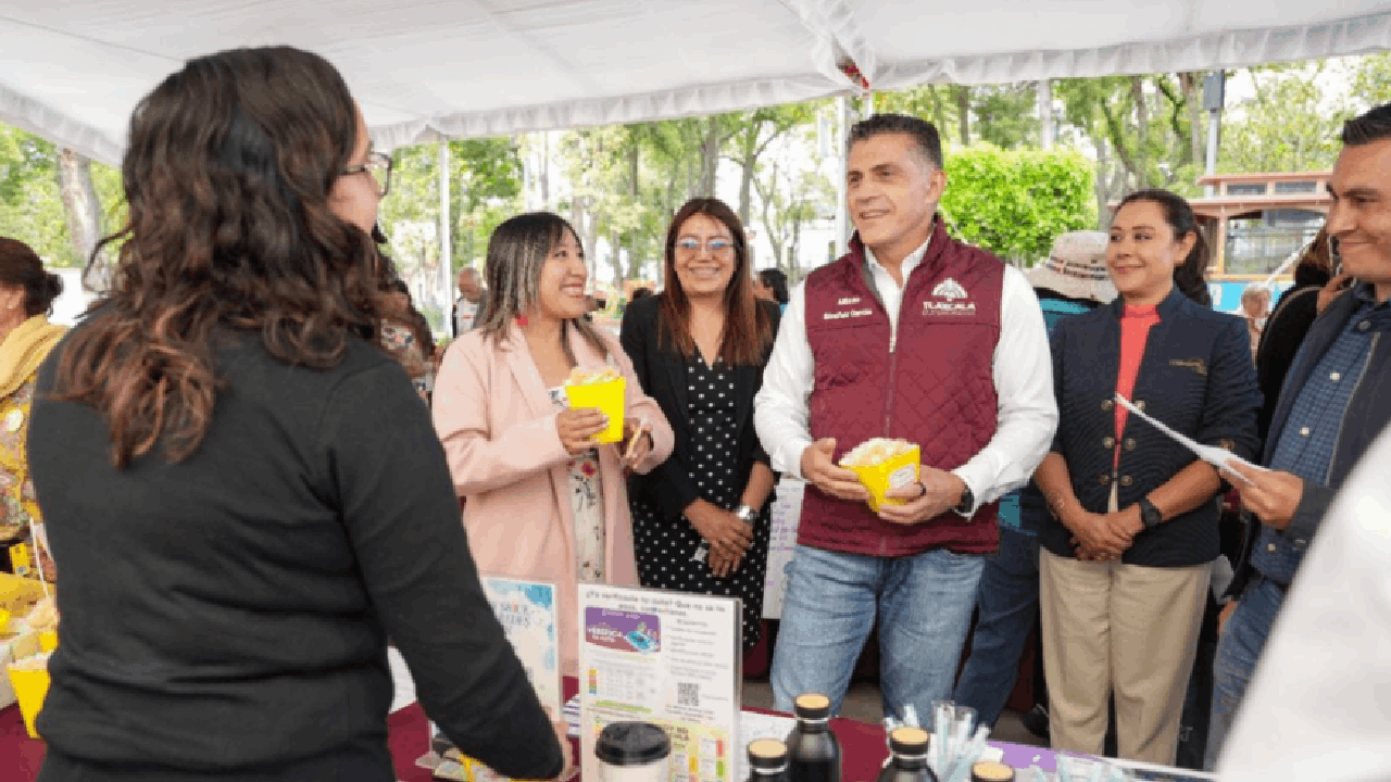 Tlaxcala se transforma gracias a las mujeres Alfonso Sánchez García en expo venta “Mujeres que construyen”