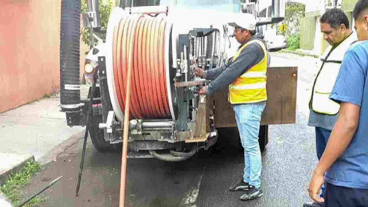 Refuerza Ayuntamiento de Tlaxcala medidas preventivas para proteger a familias de la calle Zaragoza, en Acuitlapilco