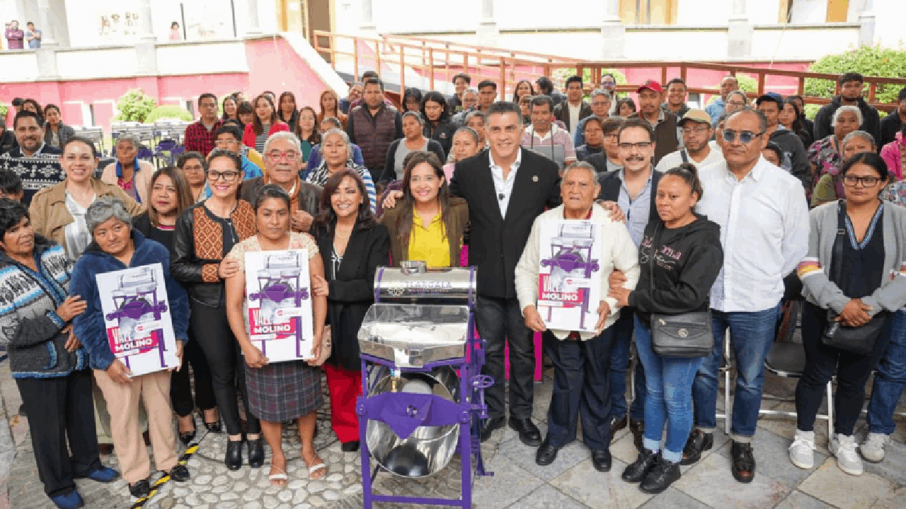Con entrega de molinos se reconoce las raíces, tradiciones y valores que forman parte de la vida de las comunidades Alfonso Sánchez
