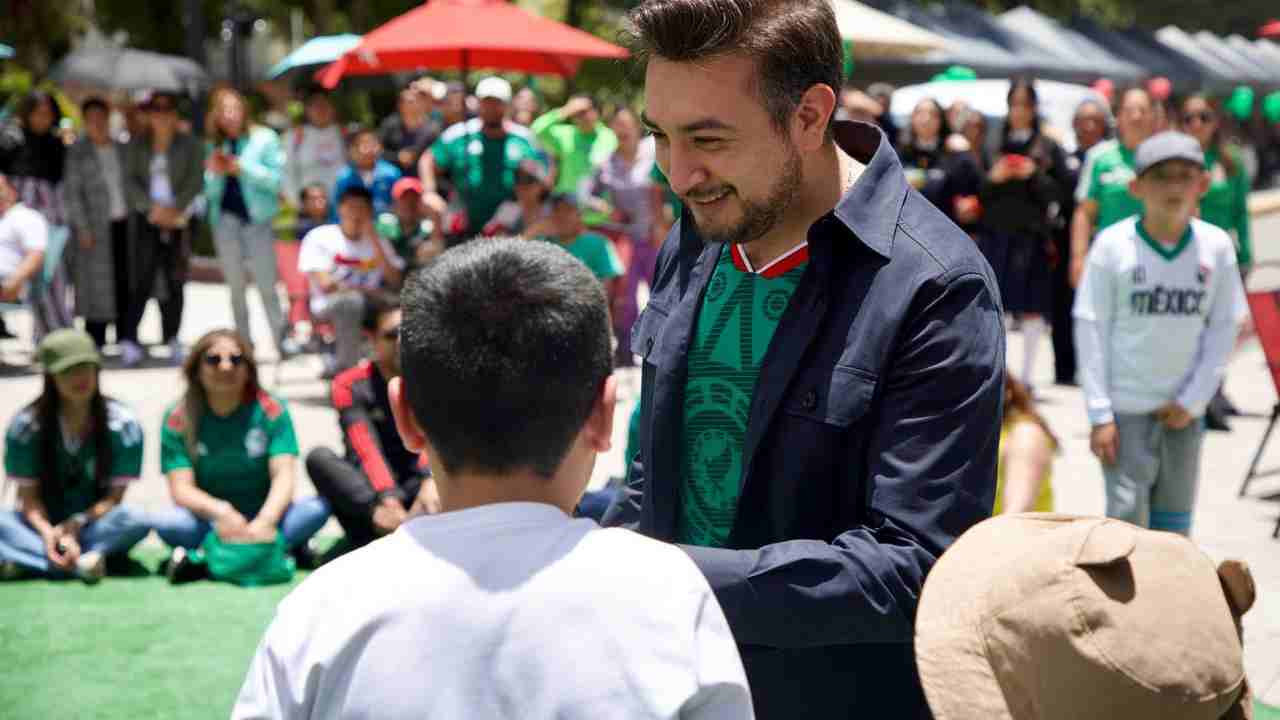 Parque Juárez se convierte en una gran fiesta futbolera para las familias huamantlecas