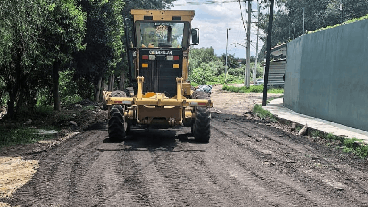 Avanza ayuntamiento de Tlaxcala trabajos de fresado en San Esteban Tizatlán para mejorar la mivilidad