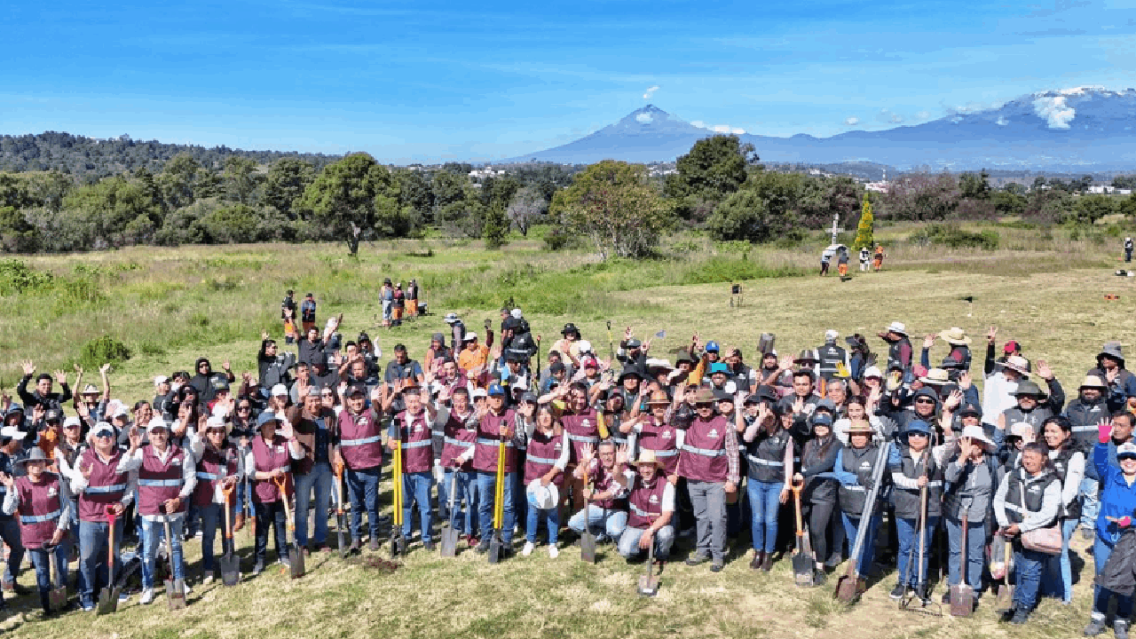 Continúa ayuntamiento de Tlaxcala las macrofaenas con jornada de reforestación en Cuauhtelulpan