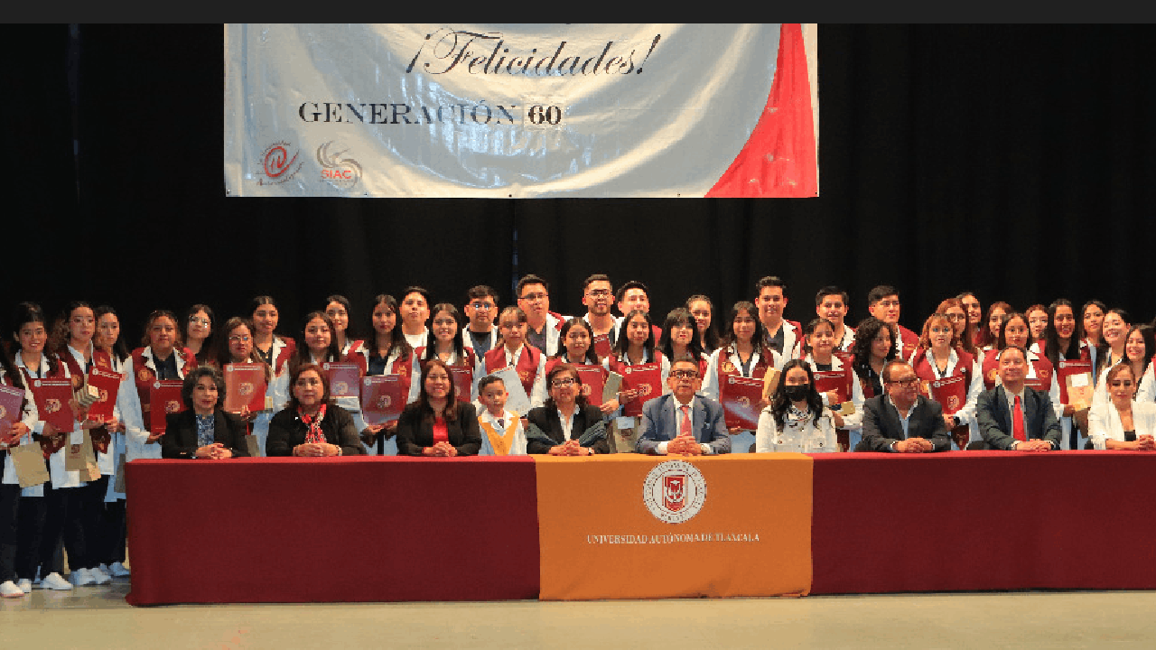 Graduó UATx a 129 Cirujanos Dentistas comprometidos con la salud de la población