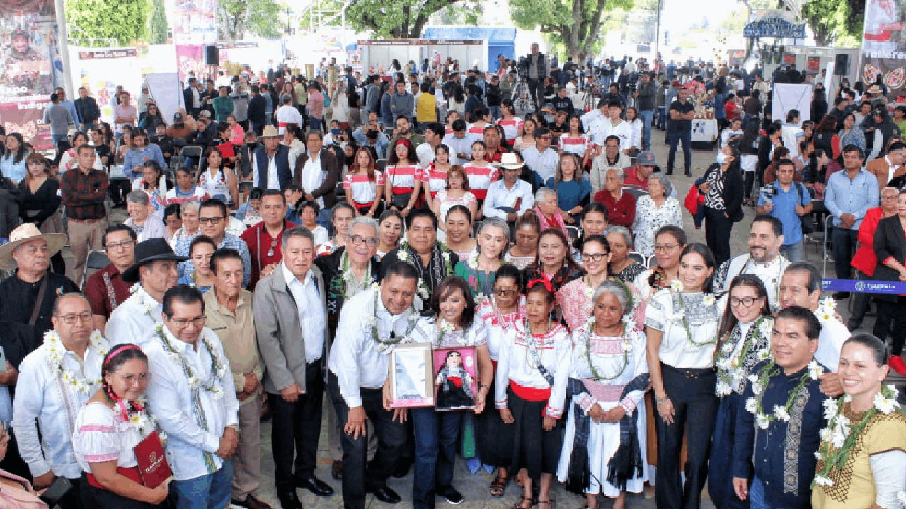 Tlaxcala capital da muestra de su riqueza artesanal y gastronómica en festival de pueblos indígenas
