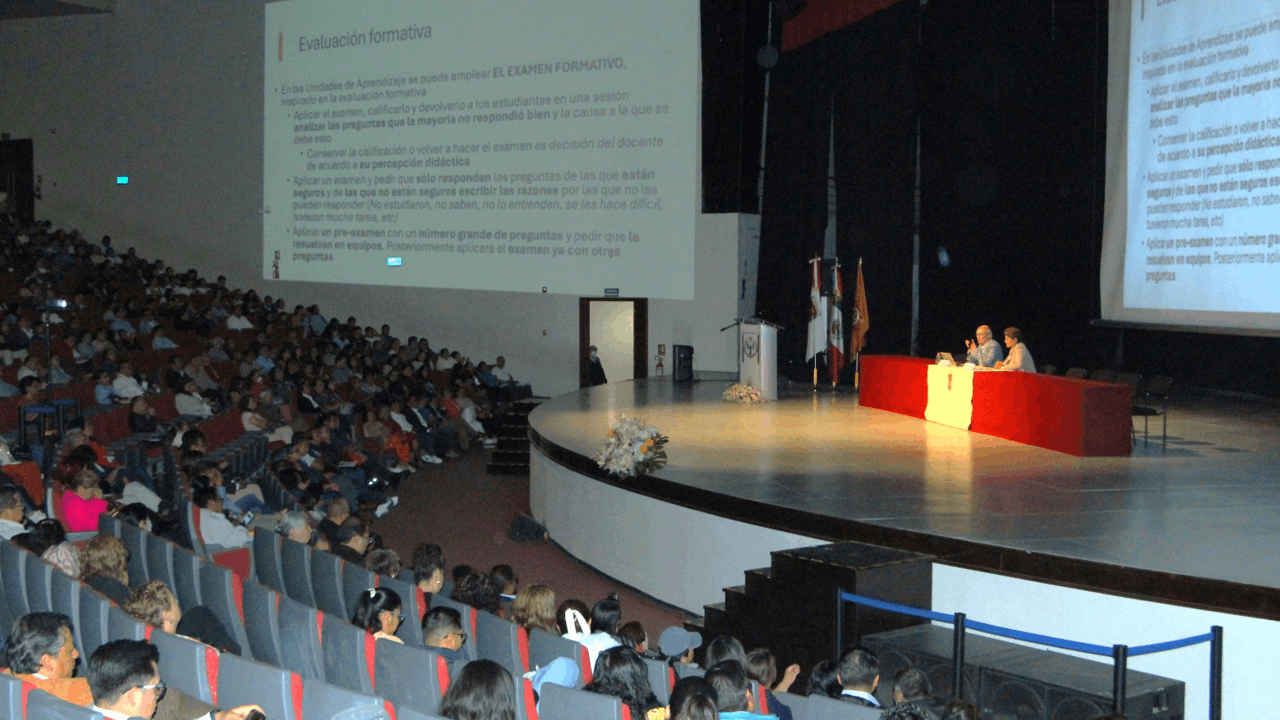La docencia es el corazón de la transformación universitaria: Rector de la UATx