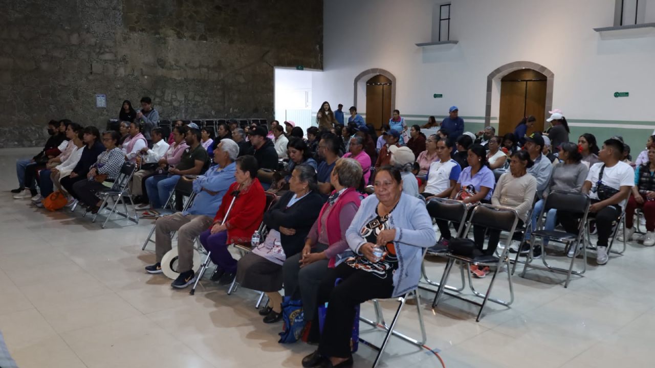 Fortalecen herramientas para una crianza más consciente con conferencia para padres en Huamantla