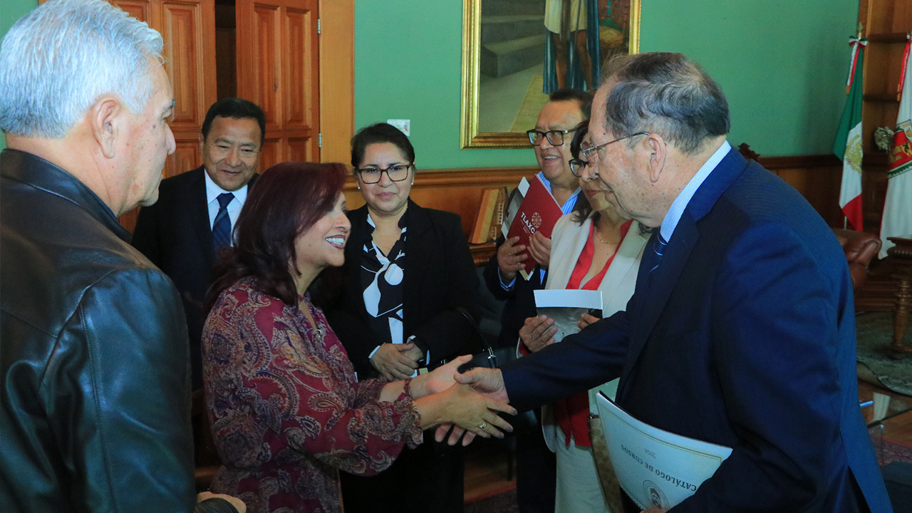 Mantienen Gobierno estatal y UATx colaboración para favorecer educación y transformación social