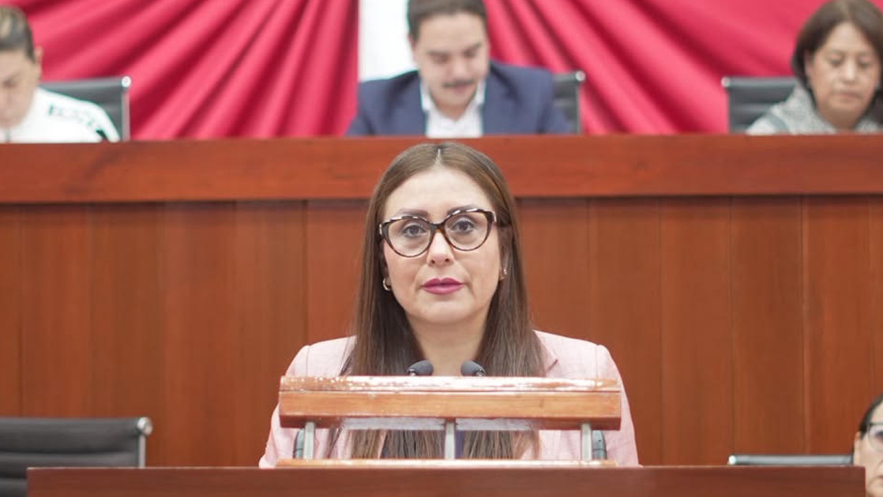 Propone diputada Reyna Flor Báez reformar la Constitución de Tlaxcala, en materia de simplificación administrativa