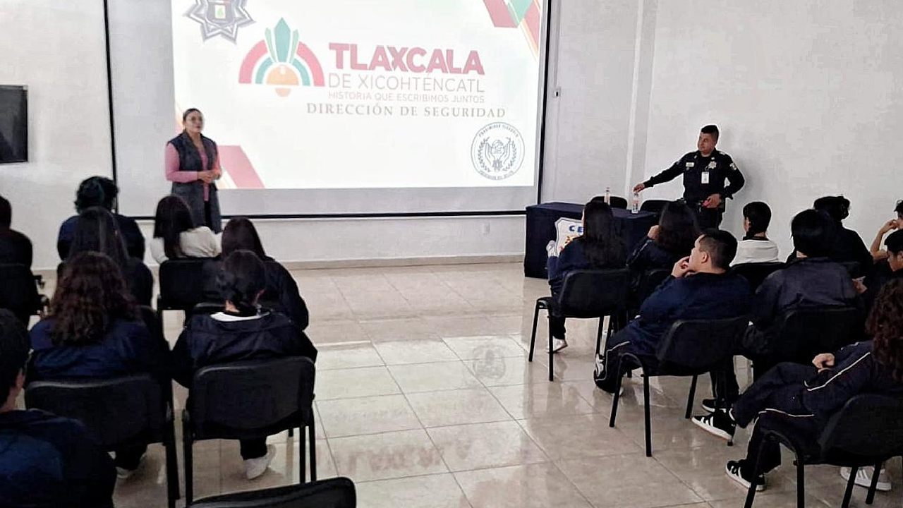 Seguridad Pública Municipal Imparte Plática de Autocuidado y Prevención de Trata de Personas a Estudiantes