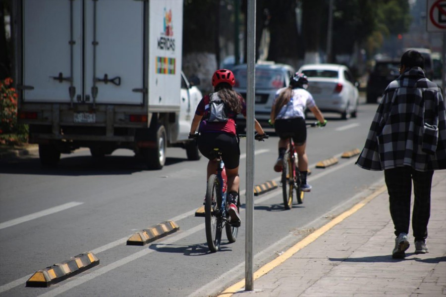 Establecen segregadores viales en construcción de la ciclovía San Francisco