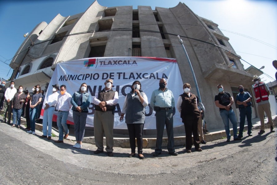 Rehabilita Anabell Ávalos calle agricultura en Adolfo López Mateos