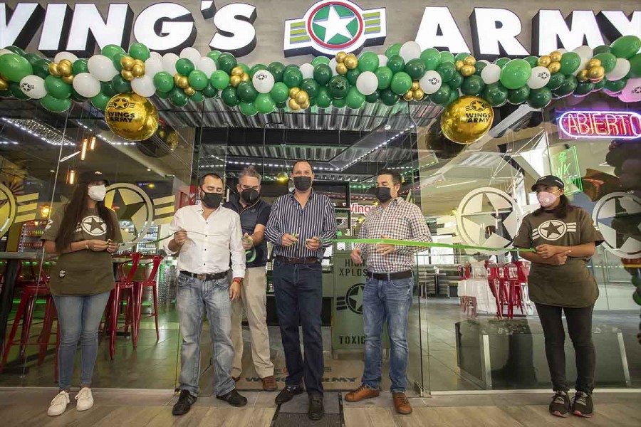 Inaugura SEDECO restaurante "Wing´S Army" en parque vértice