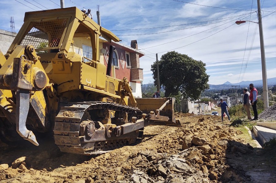 RZC : después de 50 años, en #Ixtacuixtla inician trabajos en calle Jaime Nuno de la colonia Chapultepec