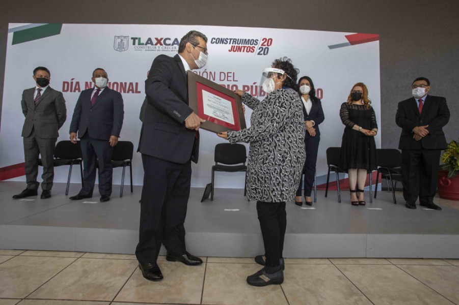 Reconoce Marco Mena trabajo de agentes del Ministerio Público @GobTlaxcala