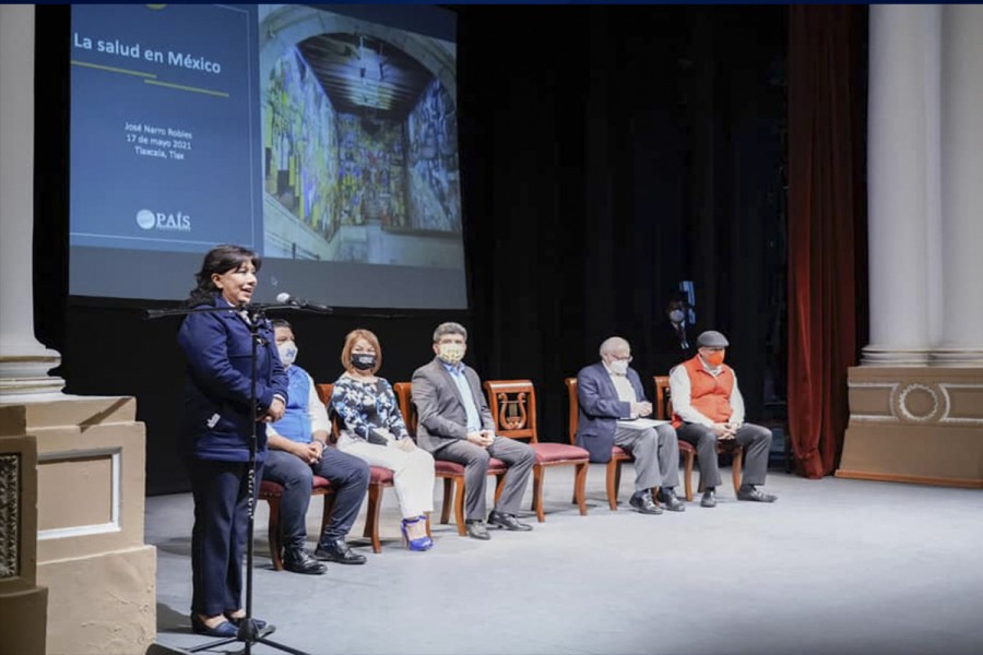 Anabell Ávalos recibe a ex rector de la UNAM