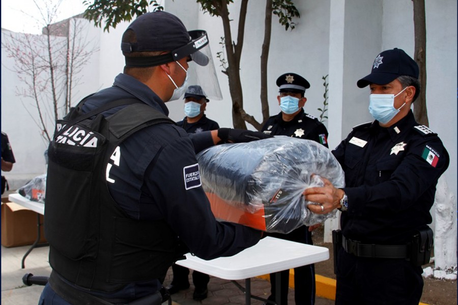 La SSC inicia la entrega de uniformes a personal operativo de sus doce delegaciones en la entidad