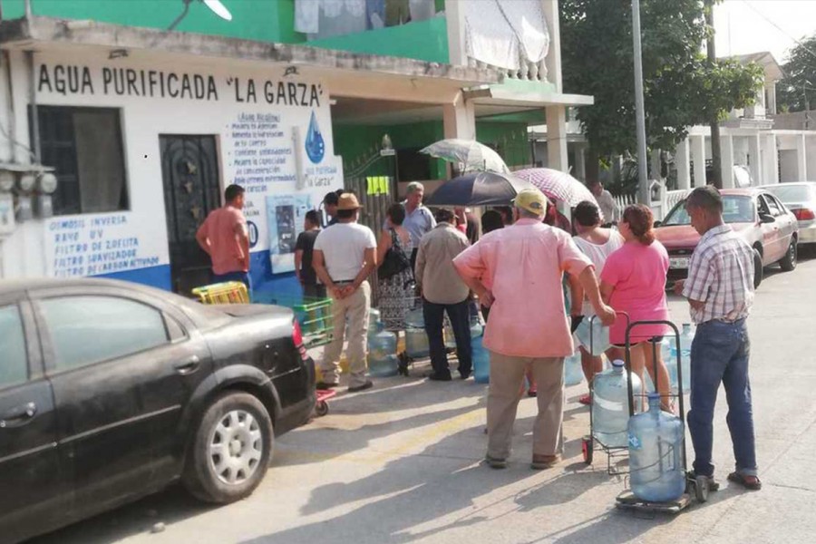 Contaminación de agua provoca compras de pánico en Tampico Madero y Altamira