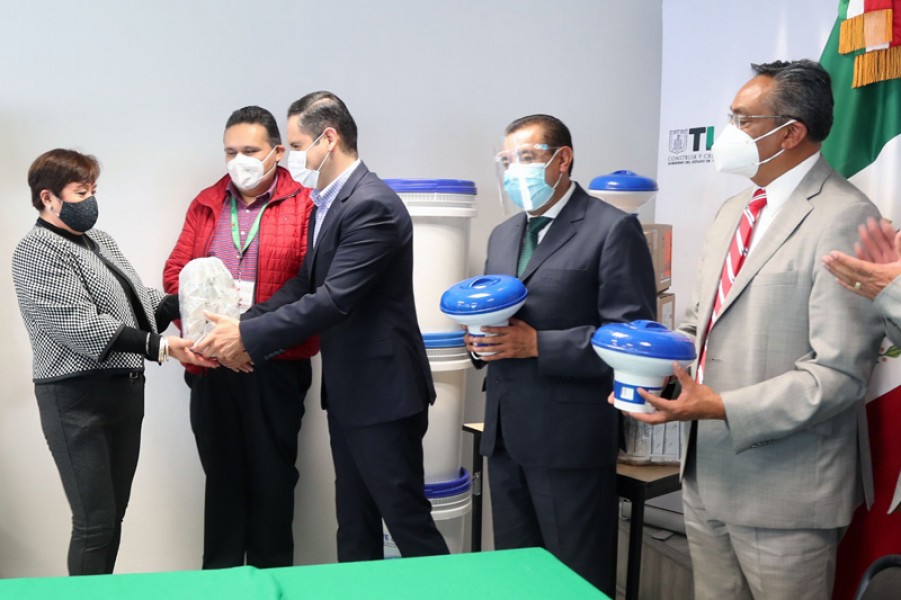 Entrega COEPRIST insumos para la desinfección de agua en escuelas de educación básica