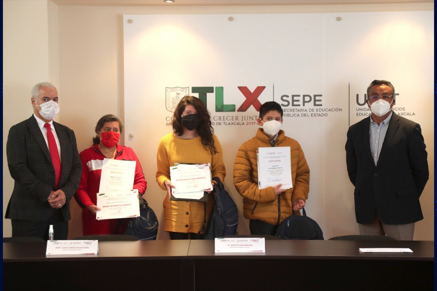 Premia SEPE-USET a ganadores estatales del concurso nacional de expresión literaria “la juventud y la mar”